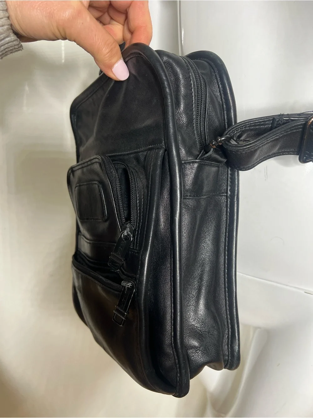 Tumi Black Leather Crossbody Messenger Adjustable Strap Bag